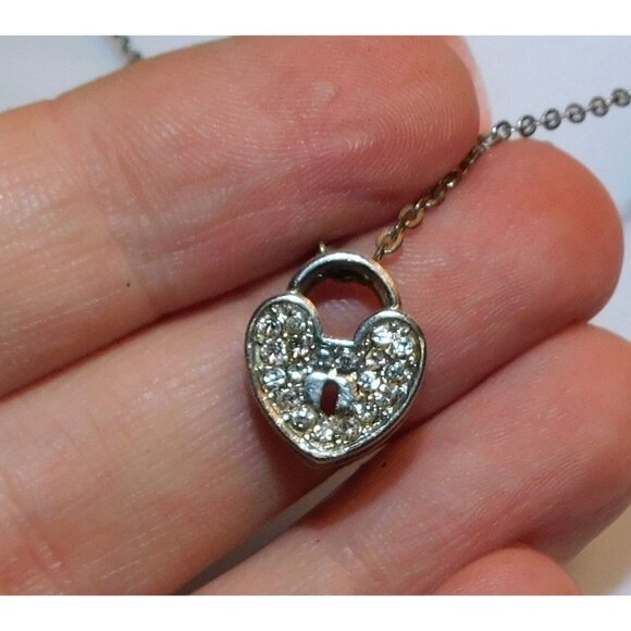 Elegant Dainty Rhinestone Heart Lock Necklace - Picture 1 of 4